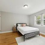 Wynnefield 1923-89, 2 Bd Garden Style Apartment