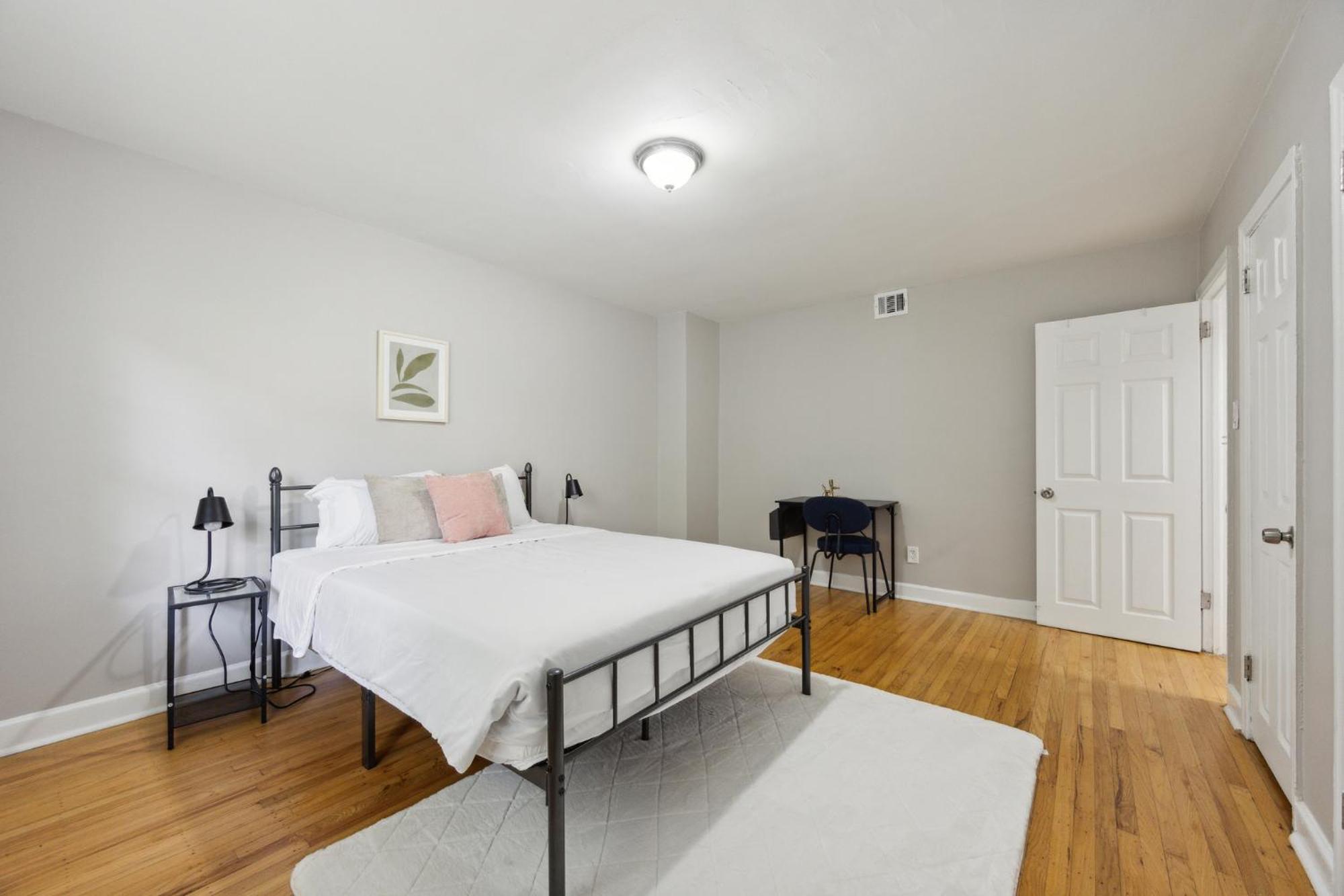 Wynnefield 1923-89, 2 Bd Garden Style Apartment *