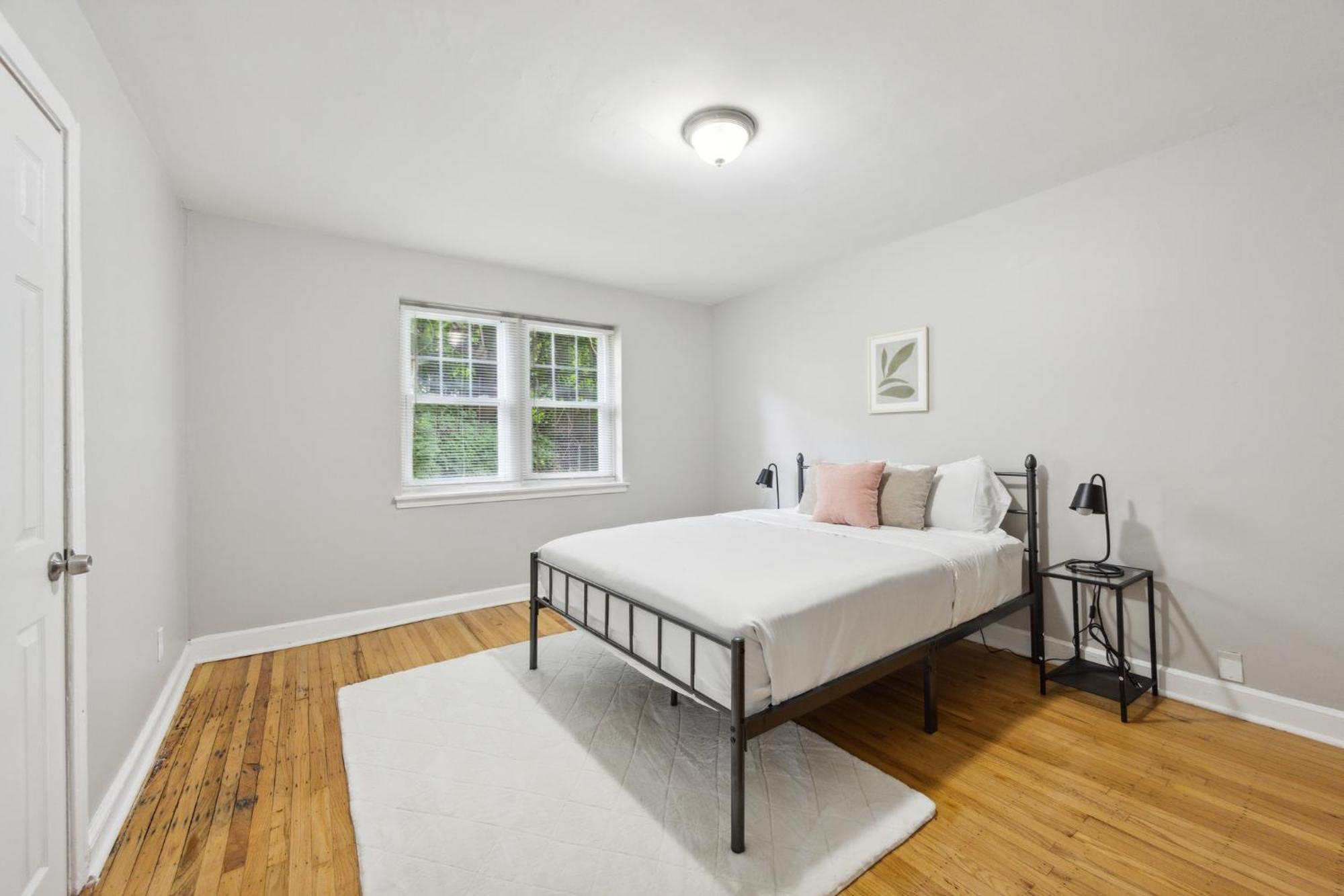 Wynnefield 1923-89, 2 Bd Garden Style Apartment *